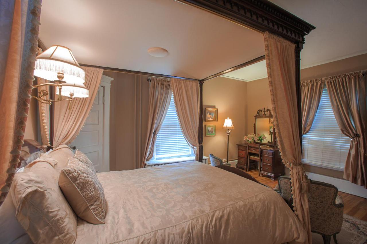 The Lion And The Rose Bed And Breakfast Asheville Exterior foto